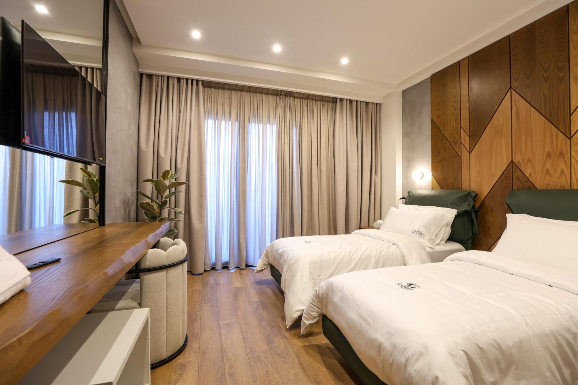 Garden Boutique Hotel Tirana Kültér fotó