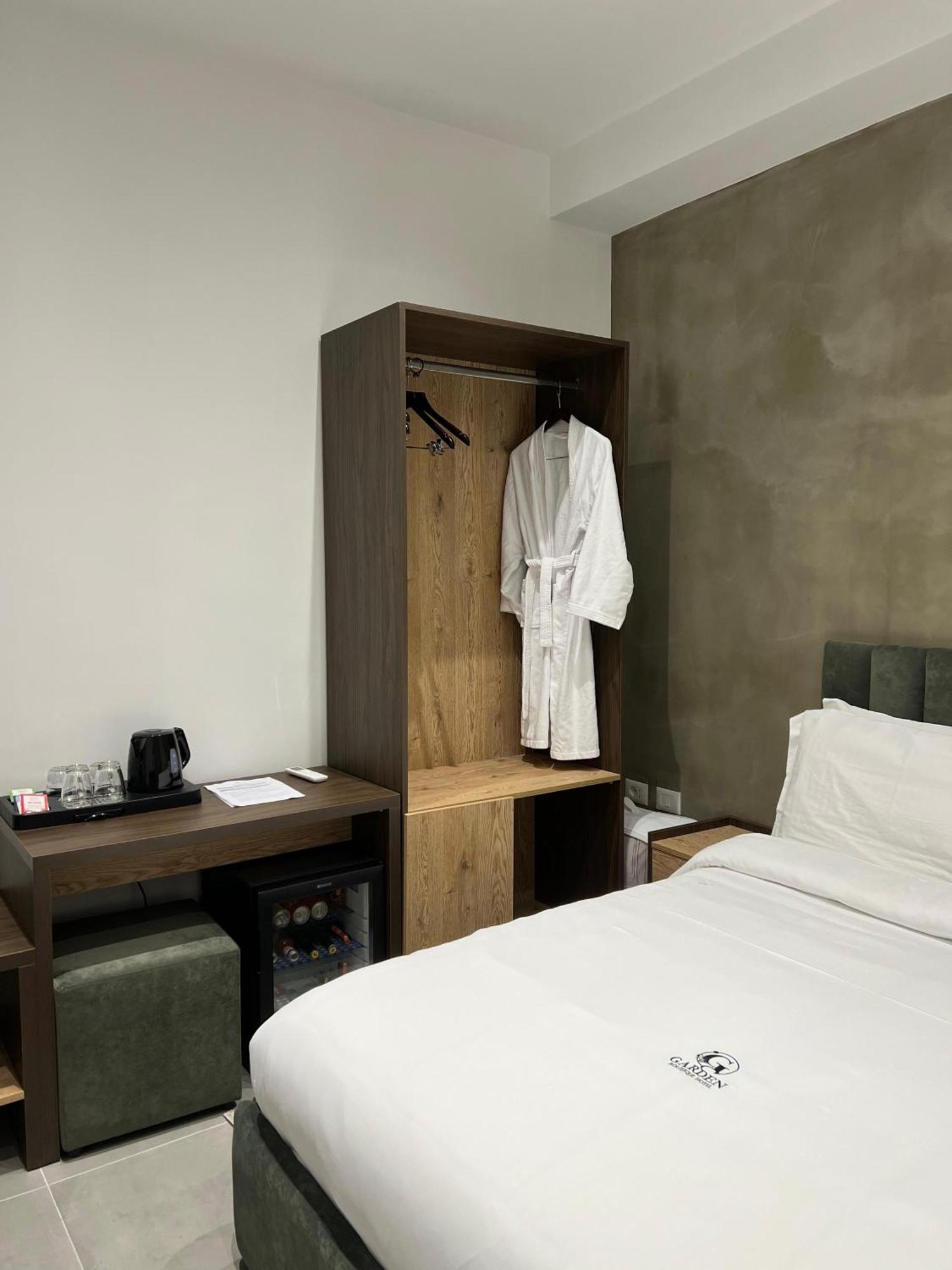 Garden Boutique Hotel Tirana Kültér fotó